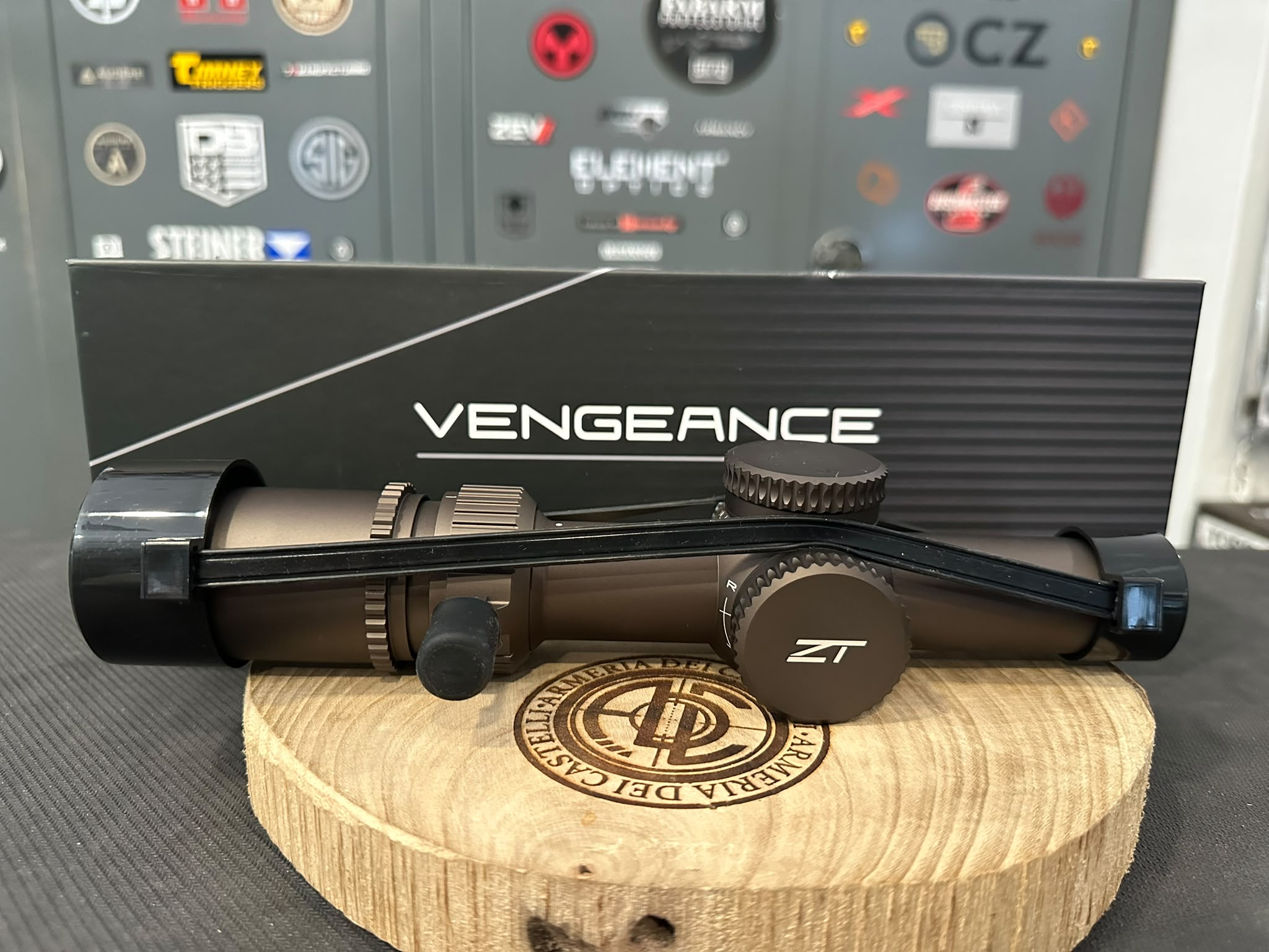 Ottica ZeroTech Vengeance 1-4x24 LPVO RAR Illuminated FDE